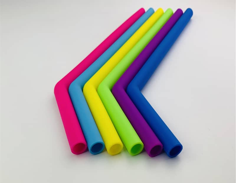 Silicone curved straw